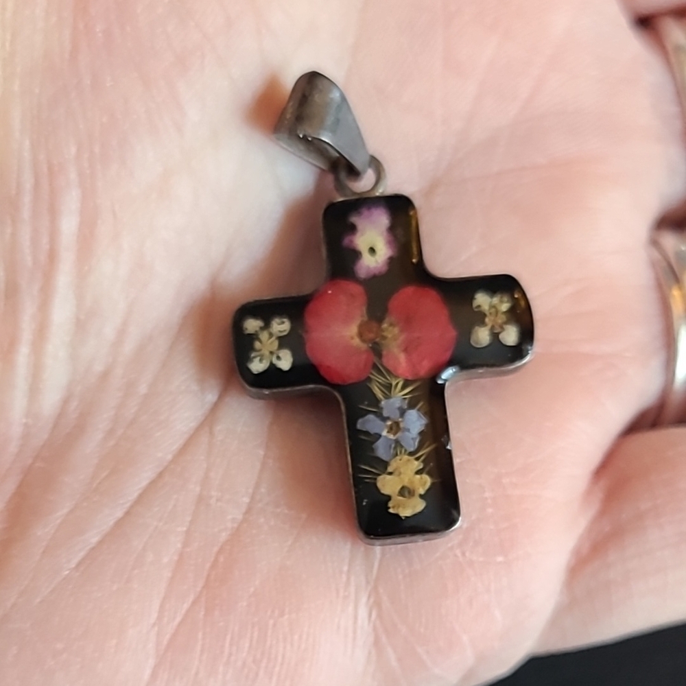 Floral Cross Pendant Necklace
